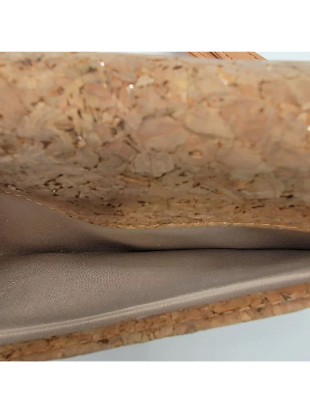 Cork Tri-Fold Organizer Wallet Wristlet